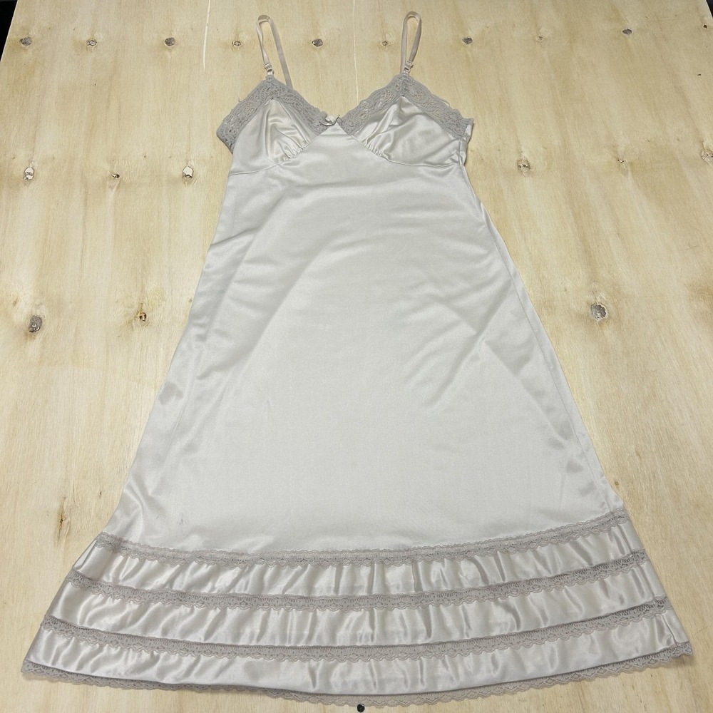 Y2K Adonna Full Slip Womens 36 Gray Nylon Satin Ruffle Hem Lingerie